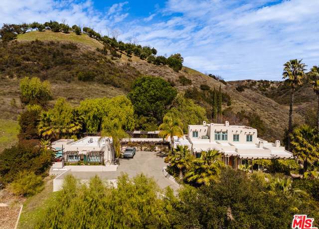 Property at 2865 Marquette Dr, Topanga, CA 90290, 5 beds, 5 baths