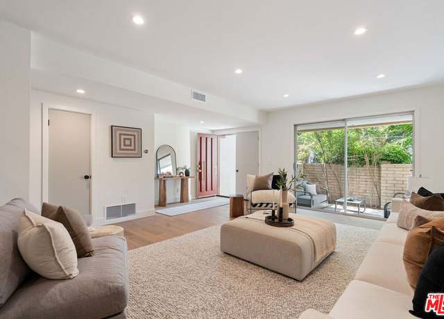 Property at 13245 Fiji Way Unit H, Marina Del Rey, CA 90292, 3 beds, 2.5 baths