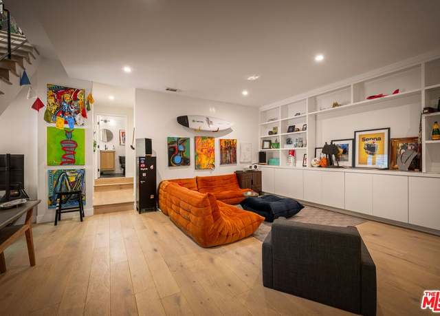 Property at 2351 N Mariscal Ln, Los Angeles, CA 90046, 3 beds, 3 baths