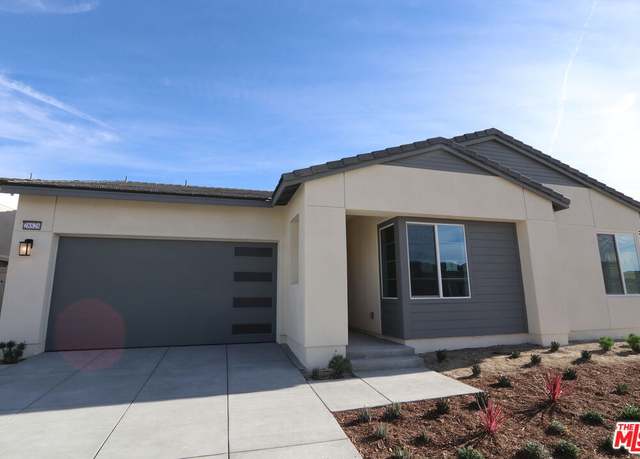 Property at 28828 Upland Ct, Santa Clarita, CA 91350, 2 beds, 2.5 baths