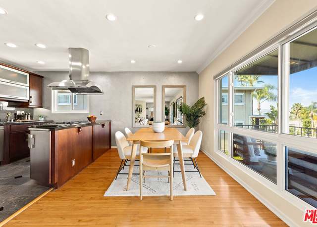 Property at 3756 Lockland Dr Unit C, Los Angeles, CA 90008, 3 beds, 2 baths