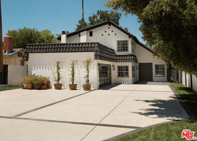 Property at 5271 Woodlake Ave, Woodland Hills, CA 91367, 4 beds, 2.5 baths
