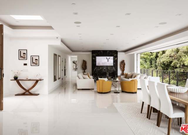 Property at 1124 Summit Dr, Beverly Hills, CA 90210, 3 beds, 3.5 baths