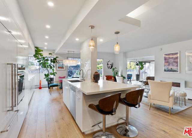Property at 838 N Doheny Dr #505, West Hollywood, CA 90069, 1 bed, 2 baths