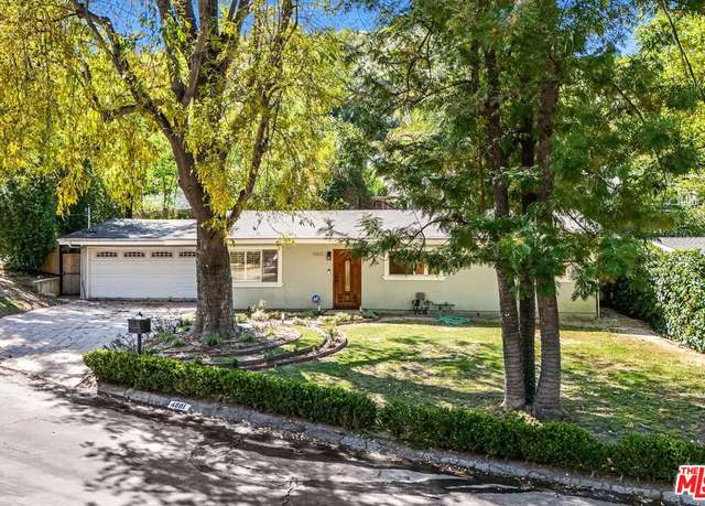 Property at 4801 Excelente Dr, Woodland Hills, CA 91364, 3 beds, 2.5 baths