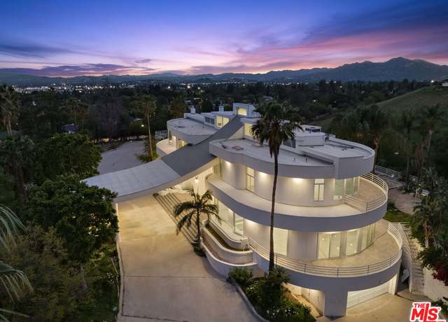 Property at 10829 Winnetka Ave, Chatsworth, CA 91311, 8 beds, 9.5 baths