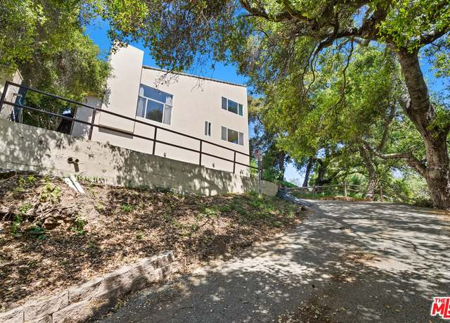 Property at 4077 Escondido Dr, Malibu, CA 90265, 3 beds, 2 baths