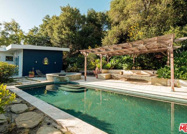 Property at 21316 Encina Rd, Topanga, CA 90290, 4 beds, 3 baths