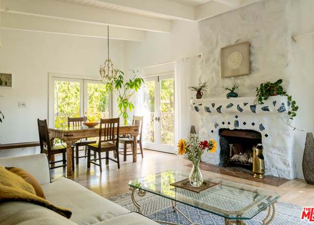Property at 21316 Encina Rd, Topanga, CA 90290, 4 beds, 3 baths
