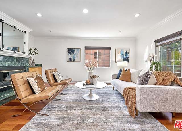 Property at 821 S Gramercy Pl #3, Los Angeles, CA 90005, 3 beds, 2 baths