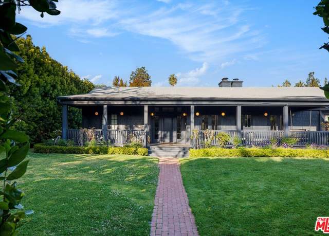 Property at 250 S Chadbourne Ave, Los Angeles, CA 90049, 4 beds, 5.5 baths