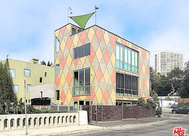 Property at 201 Entrada Dr, Santa Monica, CA 90402, 1 bed, 2 baths