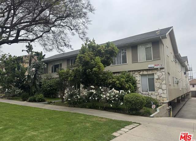 Property at 8218 De Longpre Ave, West Hollywood, CA 90046, 21 beds, 21 baths