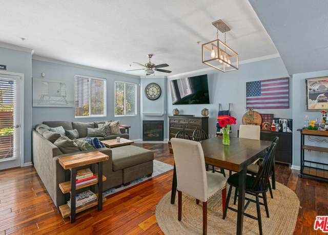 Property at 222 W Imperial Ave #3, El Segundo, CA 90245, 3 beds, 2.5 baths