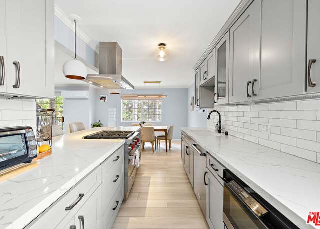 Property at 1228 14th St #201, Santa Monica, CA 90404, 3 beds, 2 baths