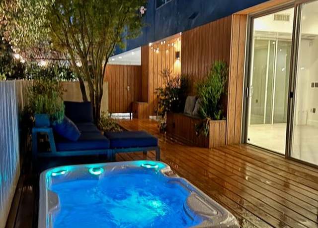 Property at 855 N Croft Ave #101, Los Angeles, CA 90069, 2 beds, 2.5 baths