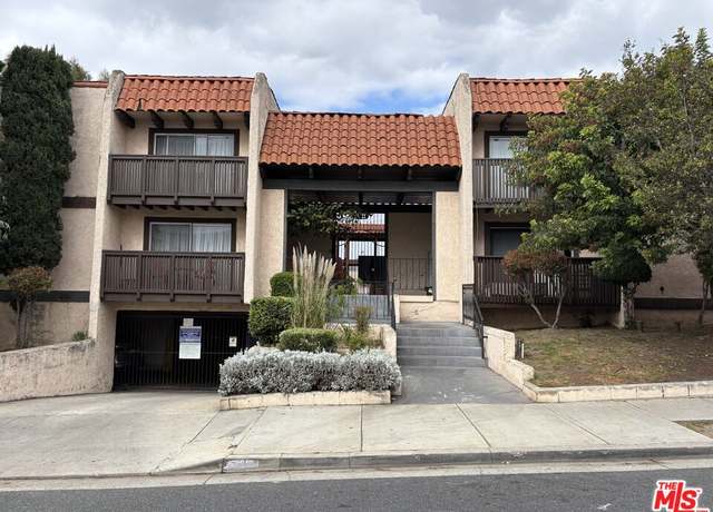 Property at 719 N Eucalyptus Ave Unit 15A, Inglewood, CA 90302, 2 beds, 1.5 baths