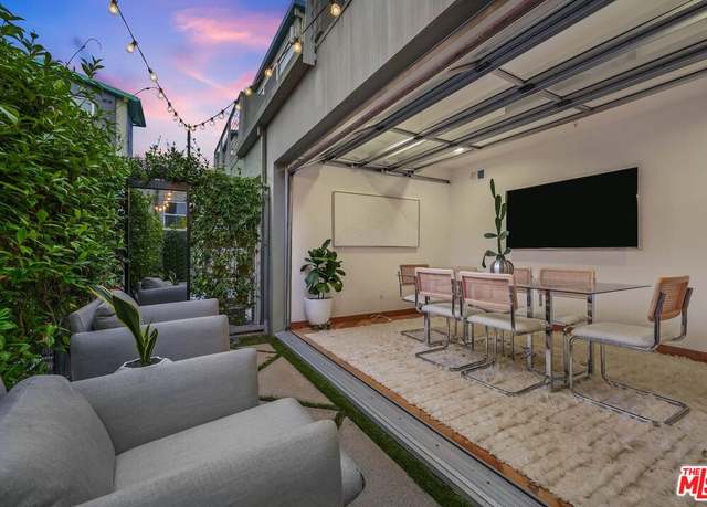 Property at 512 Brooks Ave #6, Venice, CA 90291, 3 beds, 3 baths