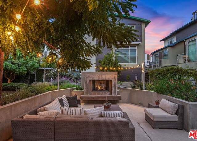 Property at 512 Brooks Ave #6, Venice, CA 90291, 3 beds, 3 baths