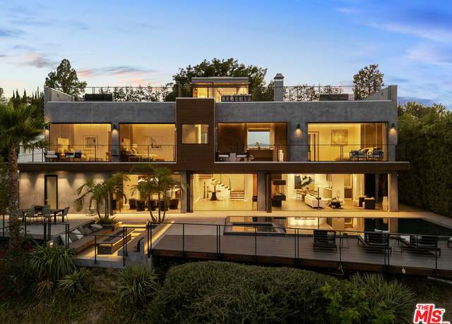 Property at 4540 Estrondo Dr, Encino, CA 91436, 5 beds, 6.5 baths