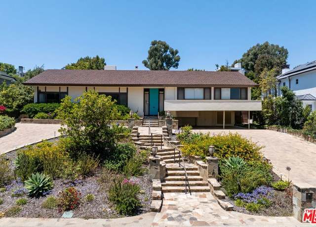 Property at 745 Napoli Dr, Pacific Palisades, CA 90272, 5 beds, 5 baths