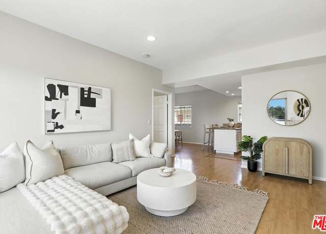 Property at 11531 Riverside Dr #308, North Hollywood, CA 91602, 2 beds, 2 baths