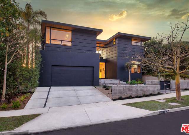 Property at 3227 Maplewood Ave, Los Angeles, CA 90066, 4 beds, 5 baths