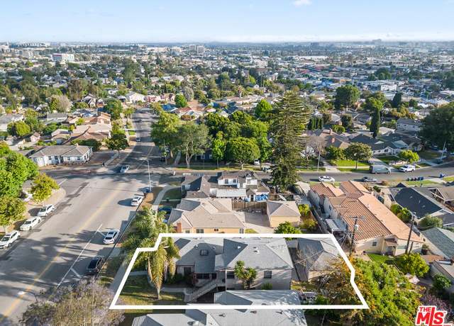 Property at 6311 Overhill Dr, Los Angeles, CA 90043, 4 beds, 4 baths