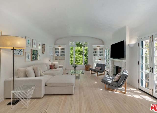 Property at 7600 Willoughby Ave, West Hollywood, CA 90046, 2 beds, 2 baths