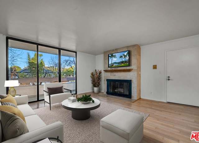 Property at 1252 11th St #101, Santa Monica, CA 90401, 3 beds, 2 baths