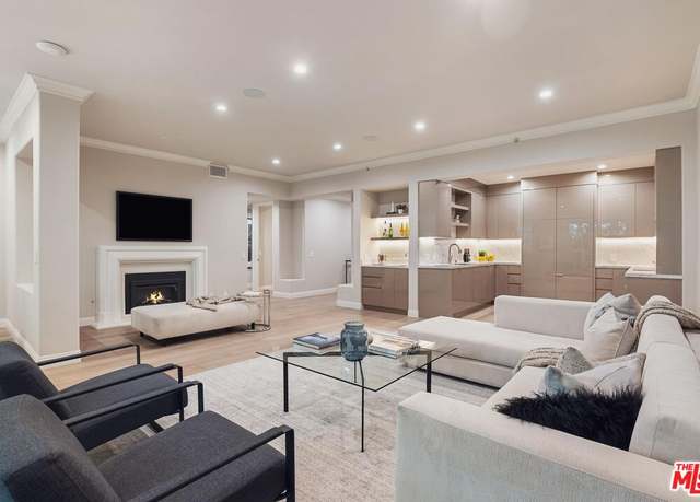 Property at 11500 San Vicente Blvd #218, Los Angeles, CA 90049, 3 beds, 3.5 baths