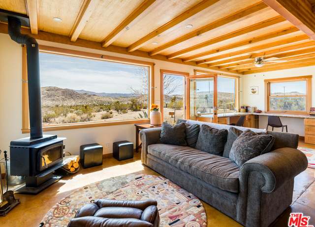 Property at 60229 Scotts Glen Rd, Joshua Tree, CA 92252, 1 bed, 1 bath