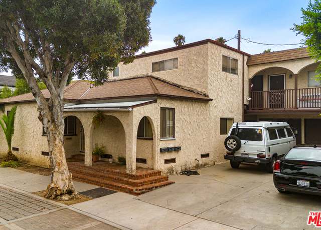 Property at 802 Ozone St, Santa Monica, CA 90405, 9 beds, 7 baths