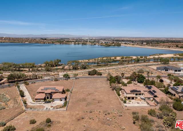 Property at 502 E Lago Lindo Rd, Palmdale, CA 93550