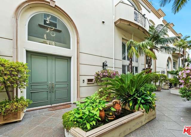 Property at 11974 Mayfield Ave #2, Los Angeles, CA 90049, 4 beds, 5 baths