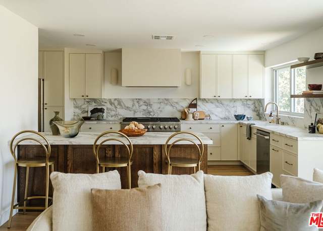 Property at 8381 Zitola Ter, Playa Del Rey, CA 90293, 5 beds, 2 baths