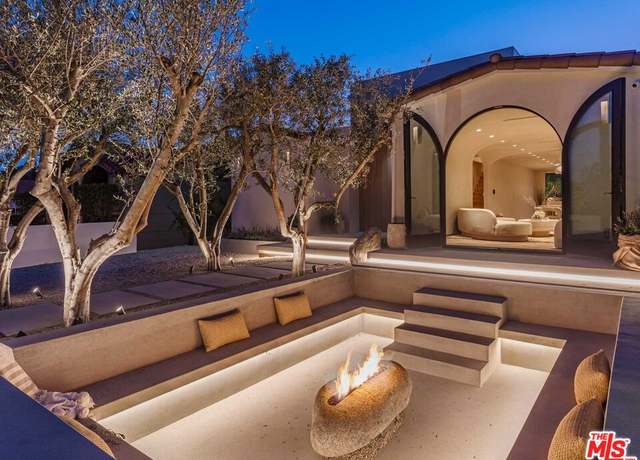 Property at 309 N Arden Blvd, Los Angeles, CA 90004, 5 beds, 4.5 baths