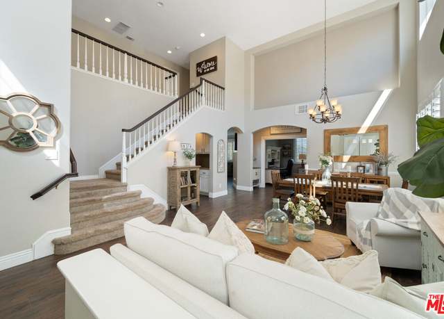 Property at 18309 Shannon Ridge Pl, Canyon Country, CA 91387, 5 beds, 3 baths