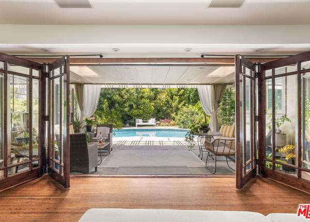Property at 2299 Beverwil Dr, Los Angeles, CA 90034, 2 beds, 1.5 baths