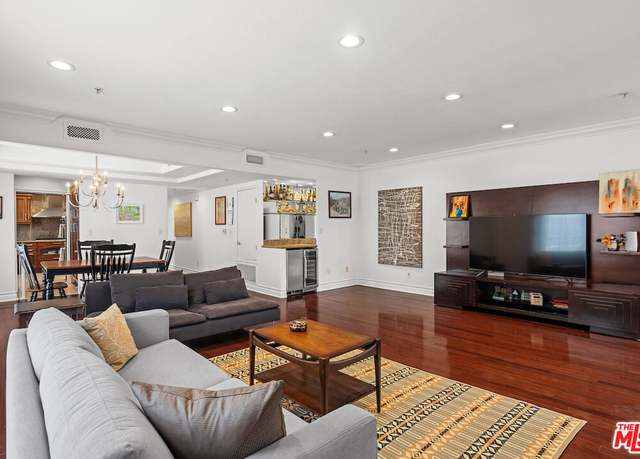 Property at 11826 Dorothy St #401, Los Angeles, CA 90049, 3 beds, 3 baths