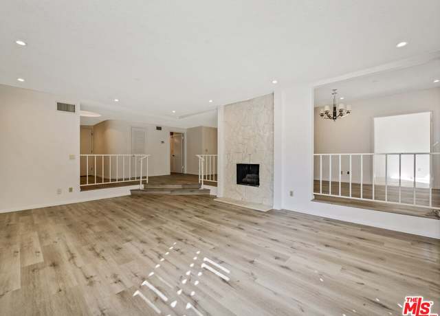 Property at 1434 Greenfield Ave #204, Los Angeles, CA 90025, 2 beds, 2 baths