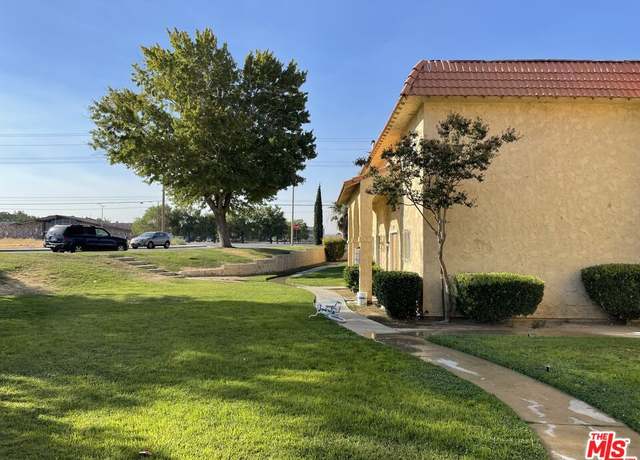 Property at 43643 Stanridge Ave, Lancaster, CA 93535, 2 beds, 2 baths