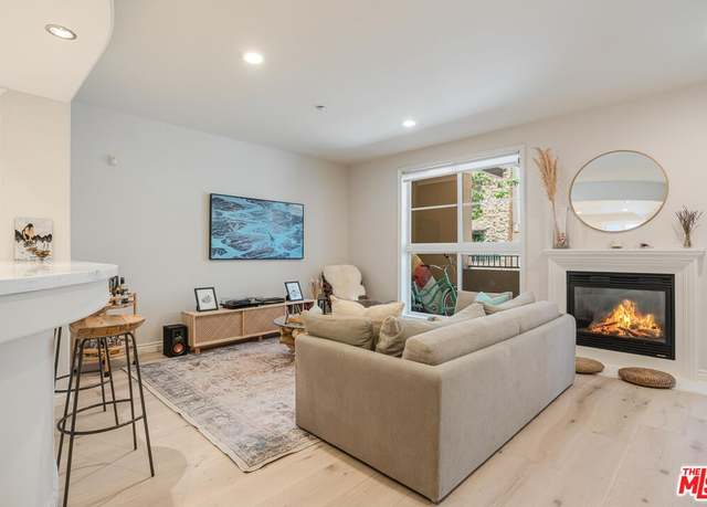 Property at 13031 Villosa Pl #102, Playa Vista, CA 90094, 2 beds, 2.5 baths