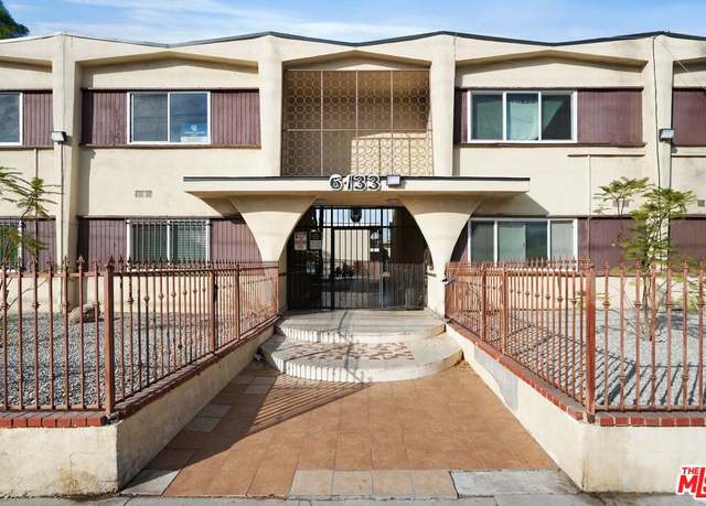 Property at 6133 Whitsett Ave #24, North Hollywood, CA 91606, 2 beds, 2 baths