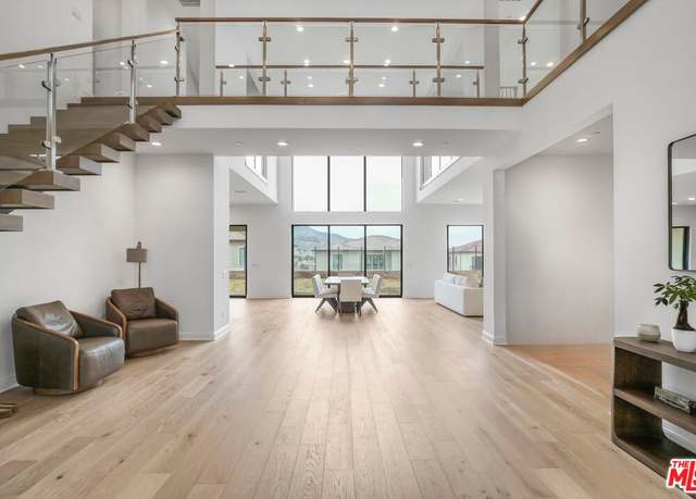 Property at 20150 W Galway Ln, Porter Ranch, CA 91326, 5 beds, 5.5 baths