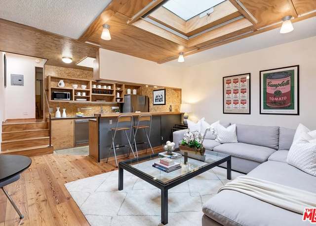 Property at 1524 10th St #6, Santa Monica, CA 90401, 1 bed, 1 bath