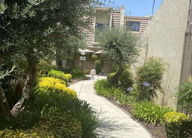 Property at 18417 Collins St Unit A, Tarzana, CA 91356, 2 beds, 2.5 baths