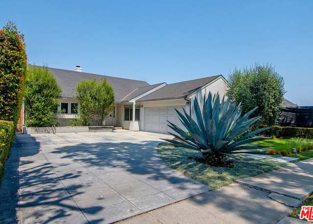 Property at 9353 Duxbury Rd, Los Angeles, CA 90034, 4 beds, 3 baths