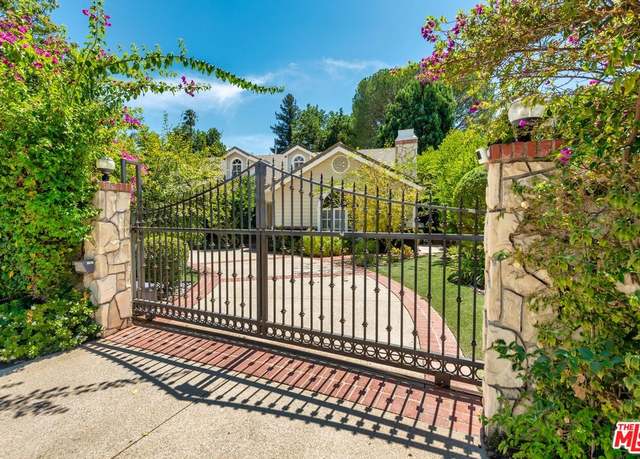 Property at 17040 Rancho St, Encino, CA 91316, 6 beds, 5.5 baths