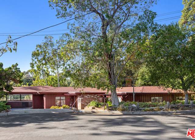 Property at 809 Broom Way, Los Angeles, CA 90049, 3 beds, 2 baths